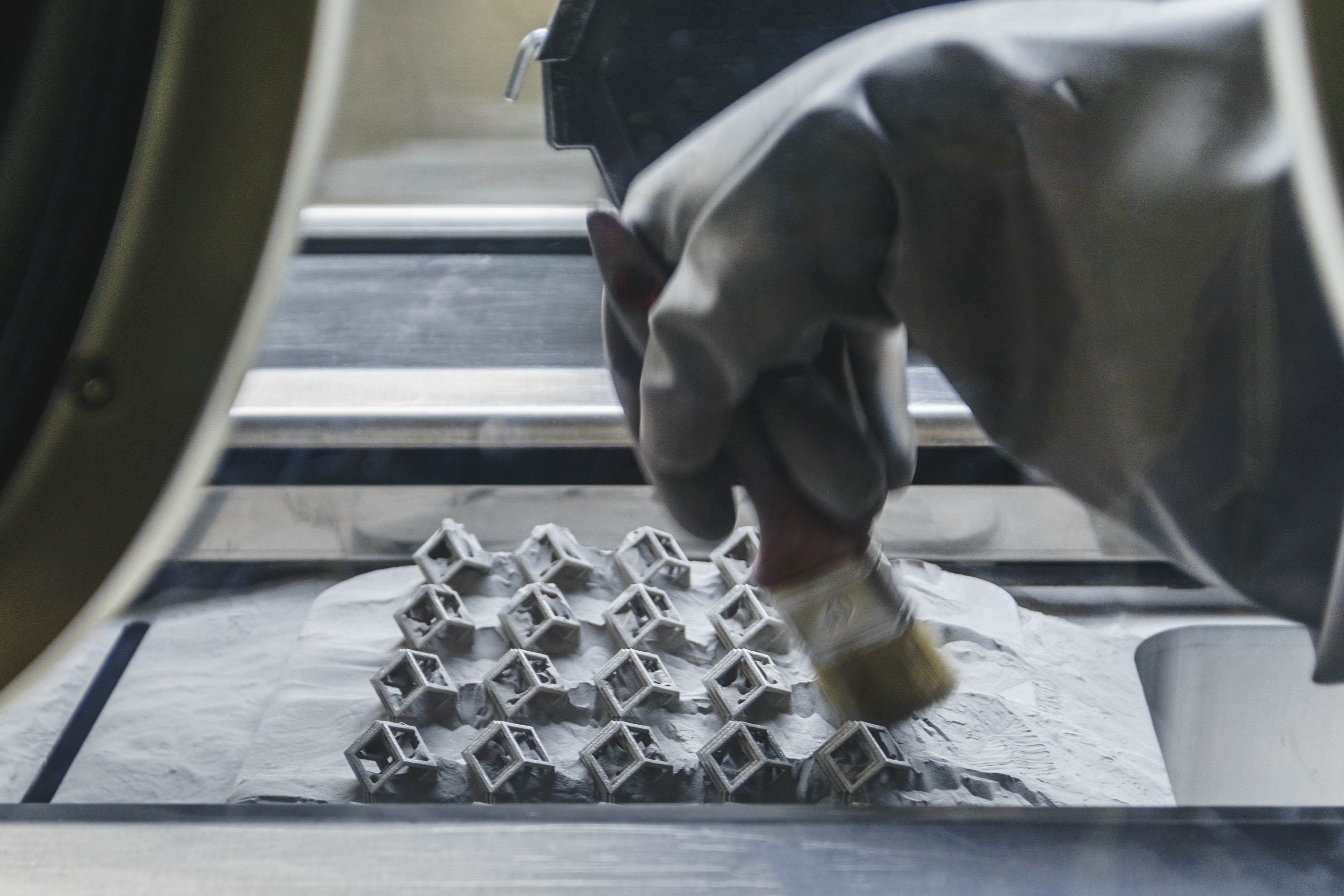پودرزدایی پرینتر سه بعدی فلز