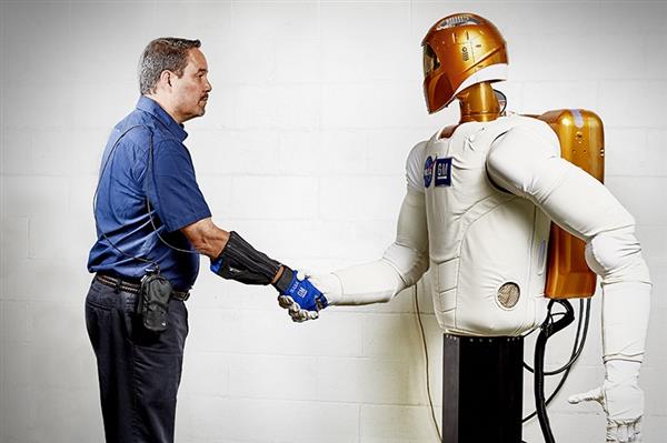 همکاری Robot-Human