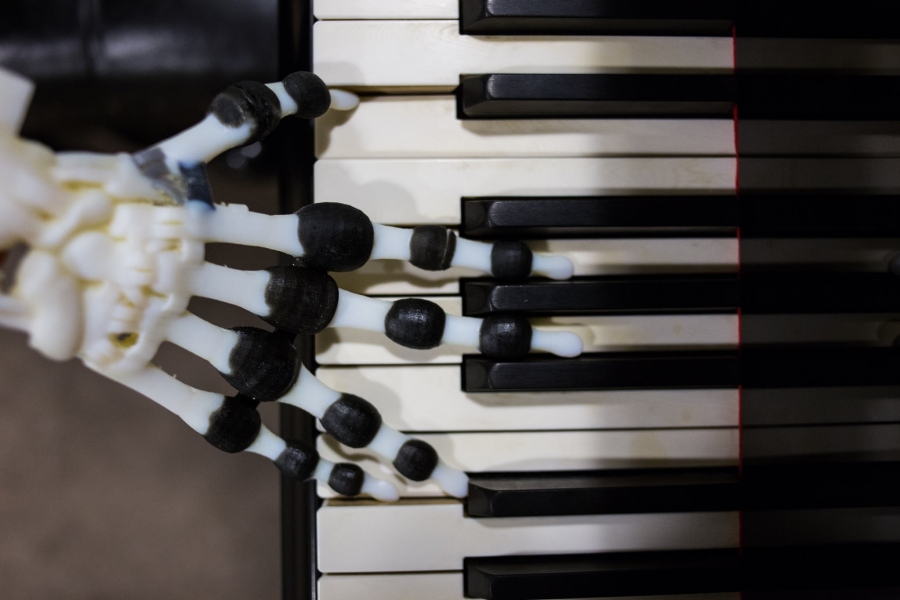 پرینت سه بعدی دست رباتیک پیانیست